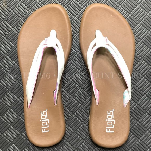 sanuk rose gold flip flops